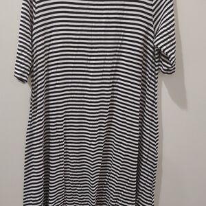 Old Navy Black and White Striped Dress